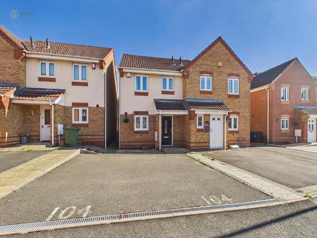 House for sale in Kettlebrook, Staffordshire