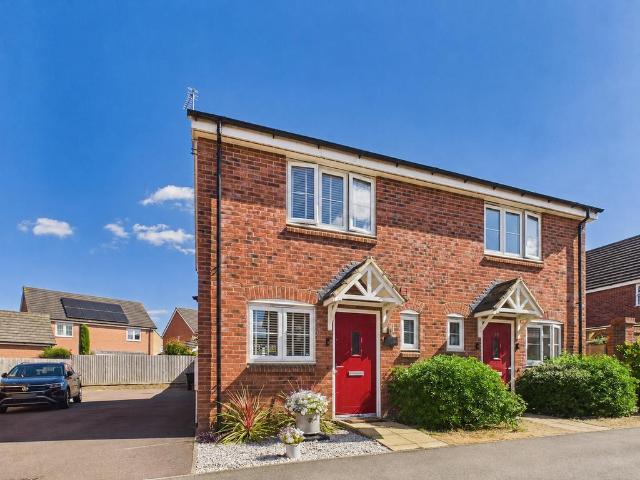 House for sale in Moulton