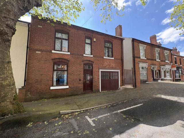 House for sale in Bloxwich, West Midlands