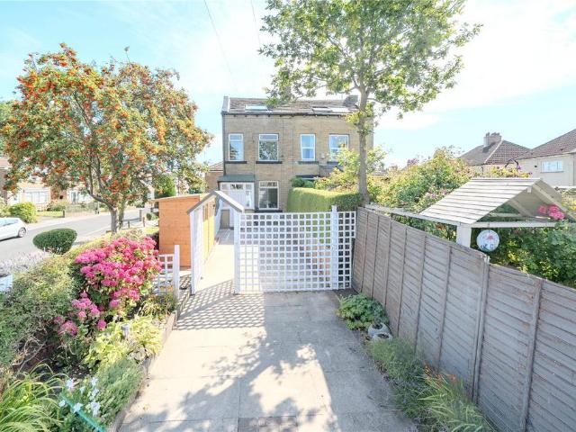 House for sale in Fulneck, West Yorkshire