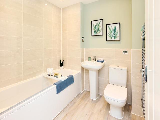 House for sale in Heol-las, Surrey