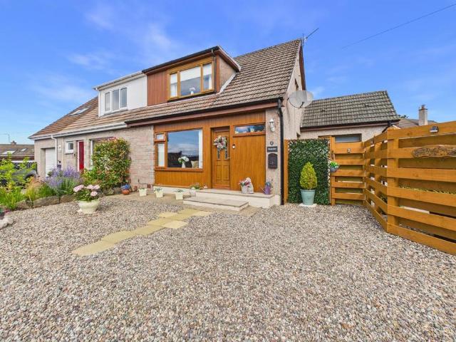House for sale in Oakbank, Moneydie