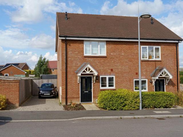 House for sale in Kilnwood Vale, Horsham