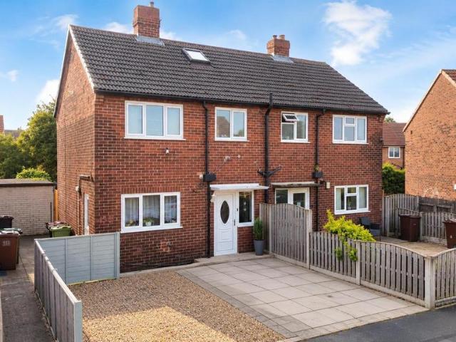 House for sale in Purston Jaglin, West Yorkshire