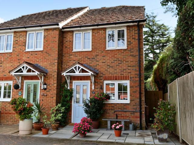 House for sale in Clanfield, East Hampshire