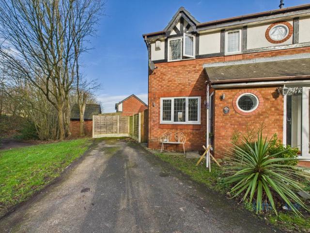 House for sale in Wesham, Lancashire