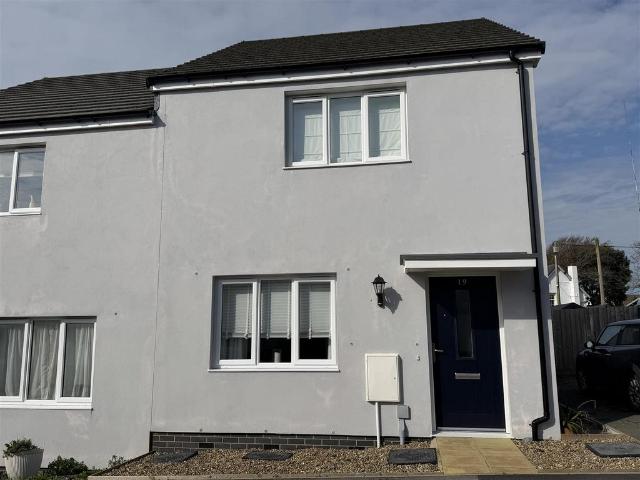 House for sale in Hayle, Cornwall