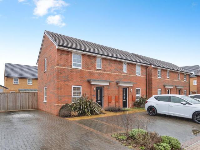 House for sale in Brooklands, Milton Keynes