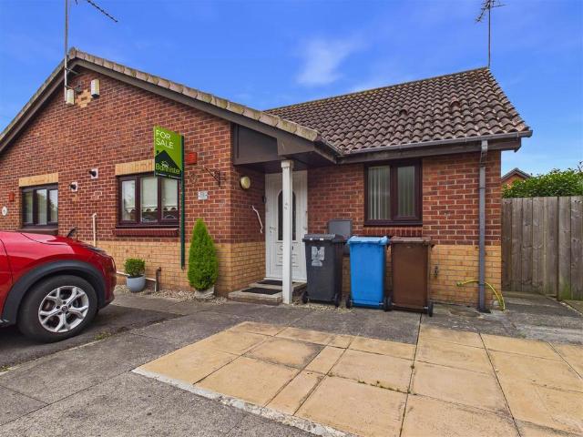 House for sale in Anlaby Park, Hull