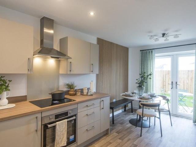 House for sale in Heol-las, Surrey