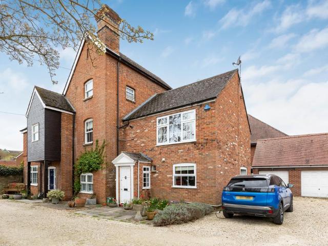 House for sale in Caldecott, Dromore