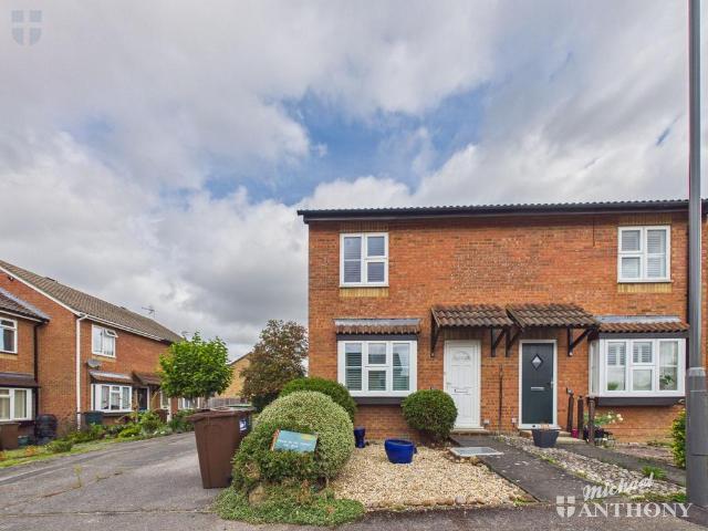 House for sale in Stoke Mandeville, Buckinghamshire