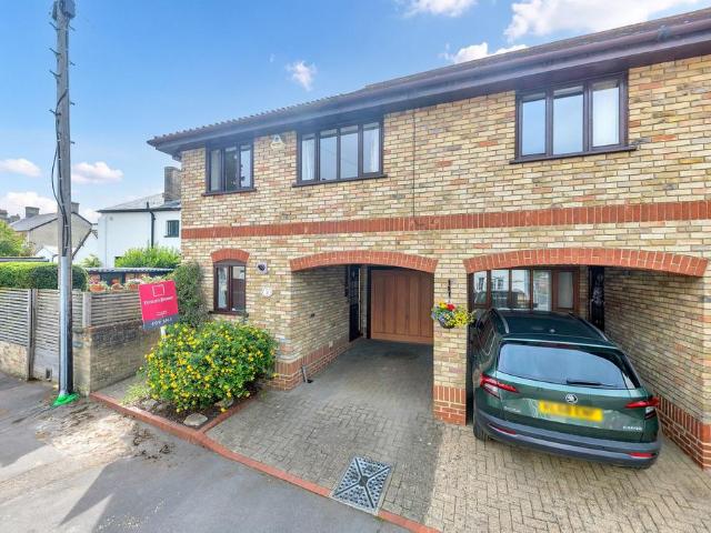 House for sale in King's Walden, Hertfordshire