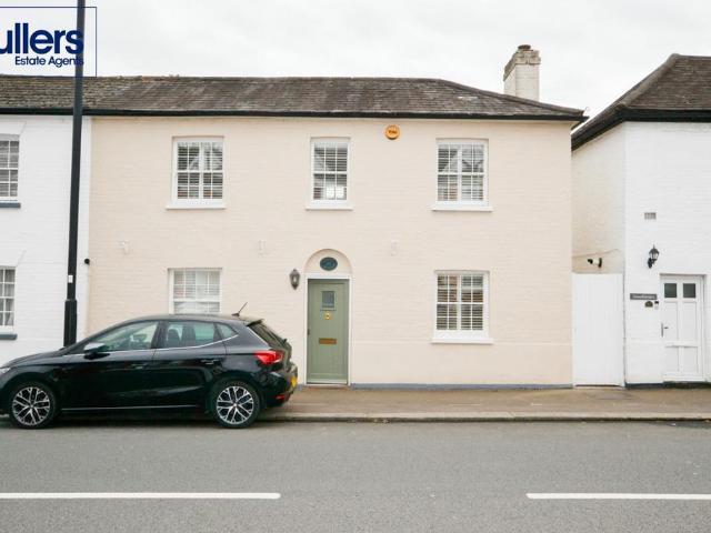 House for sale in Winchmore Hill, Palmers Green