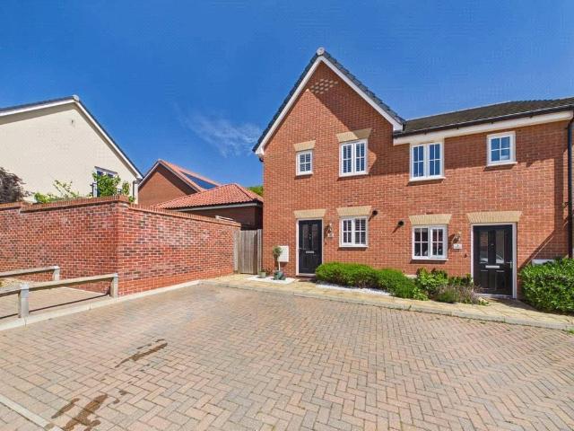 House for sale in Cattawade, Chelmondiston