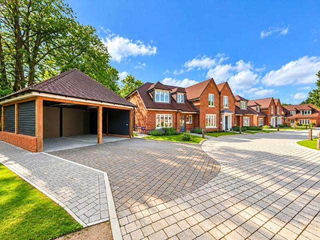 House for sale in North Bourne, Surrey Heath