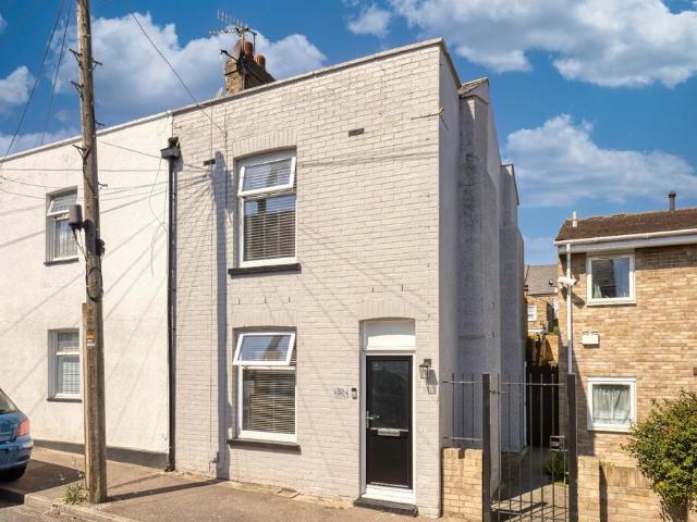 House for sale in East Cliff, Acol