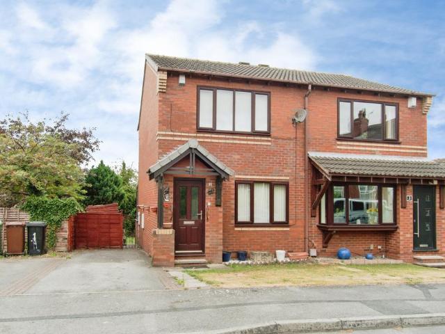 House for sale in Kippax, West Yorkshire