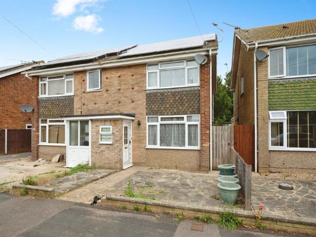 House for sale in Spring Vale, Hampshire