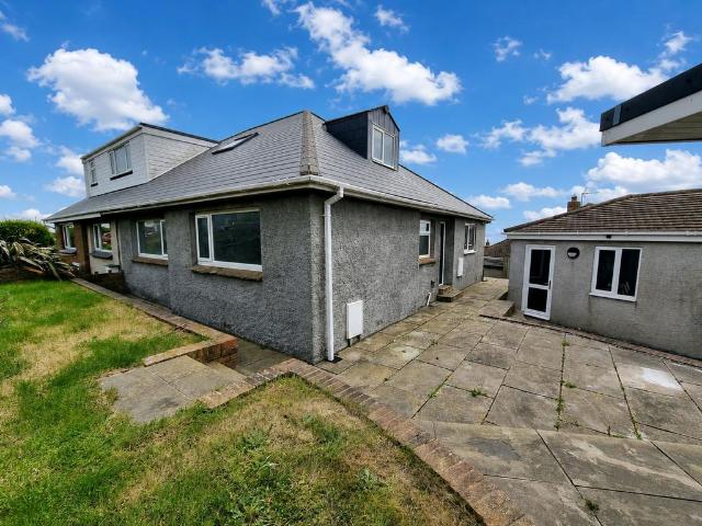 House for sale in Ogmore-by-sea, Wales
