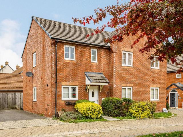 House for sale in Great Western Park North, Berrick Salome