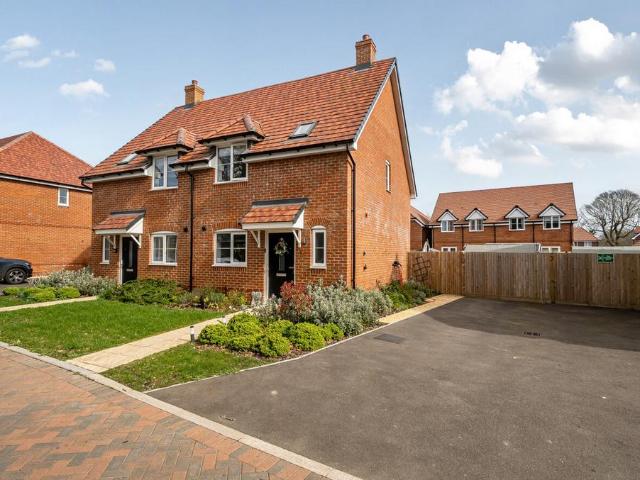 House for sale in Littlecote, West Sussex