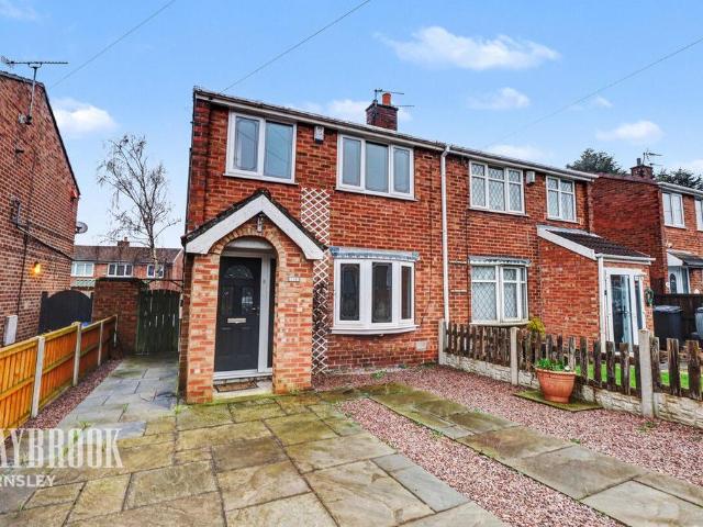 House for sale in Royston, South Yorkshire