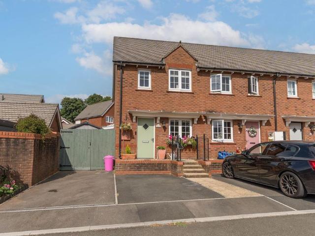 House for sale in New Inn, Griffithstown