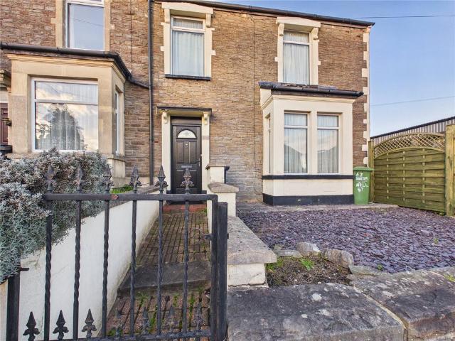 House for sale in Kingswood