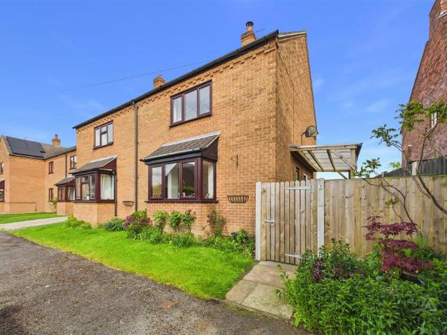 House for sale in Froggatt, East Midlands