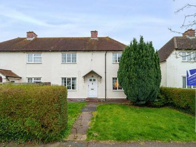 House for sale in Addlestone, Runnymede
