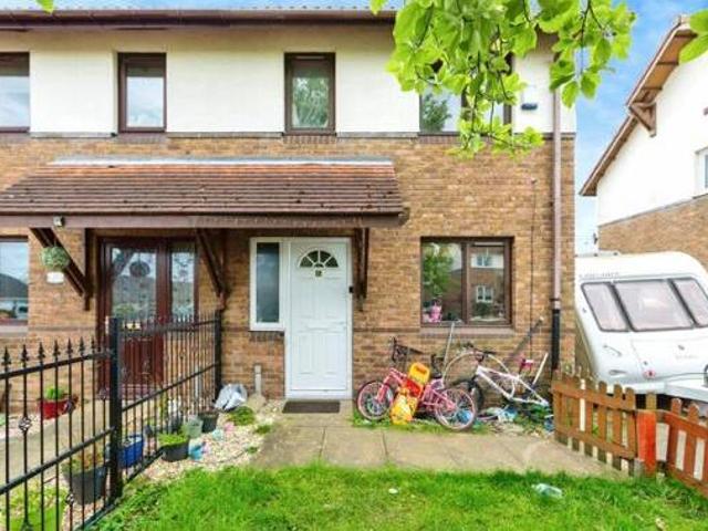 House for sale in Royston, South Yorkshire