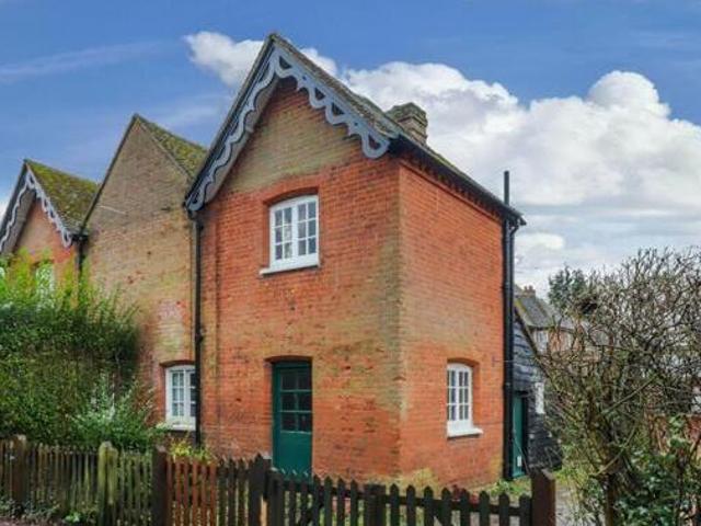House for sale in Beaconsfield, Penn Bottom