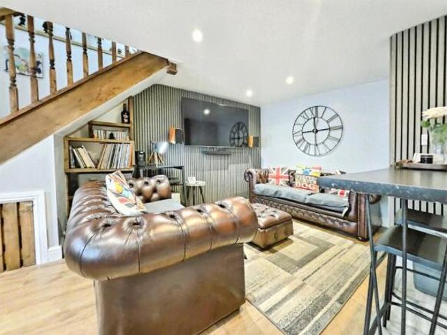Farm for sale in Follaton, Strode