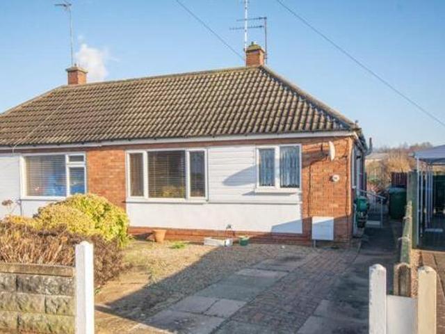 House for sale in Overslade, New Bilton