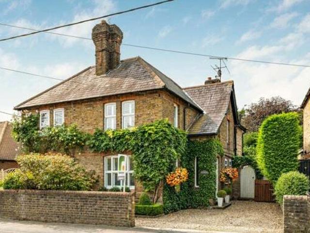 House for sale in Wooburn, Bourne End