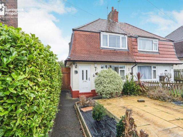 Semi Detached House for sale in Bramley