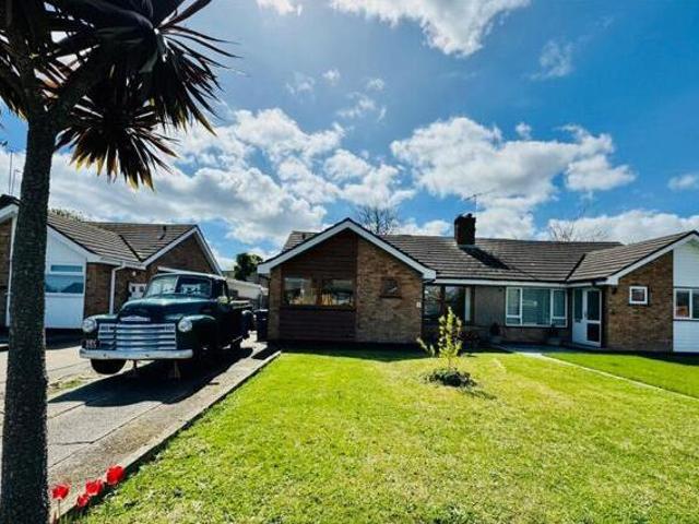 House for sale in Bromstone, Acol