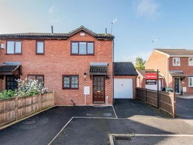 House for sale in Stoke Pound, Bromsgrove