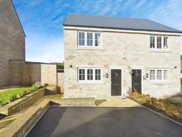 House for sale in Charlesworth, East Midlands