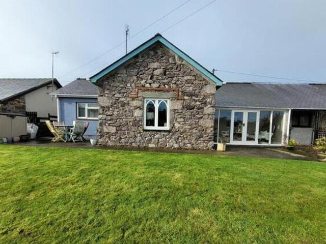 House for sale in Caernarfon, Wales