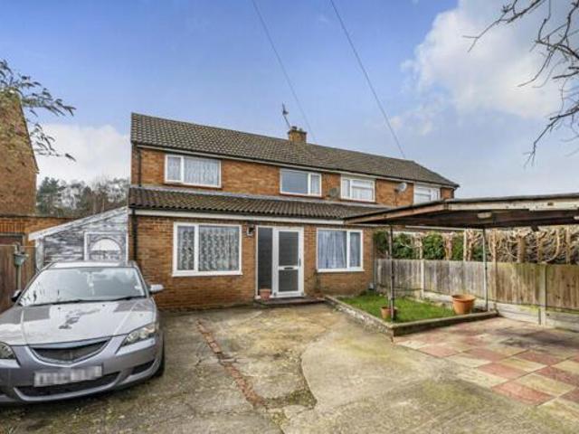 House for sale in Old Dean, Heol-las