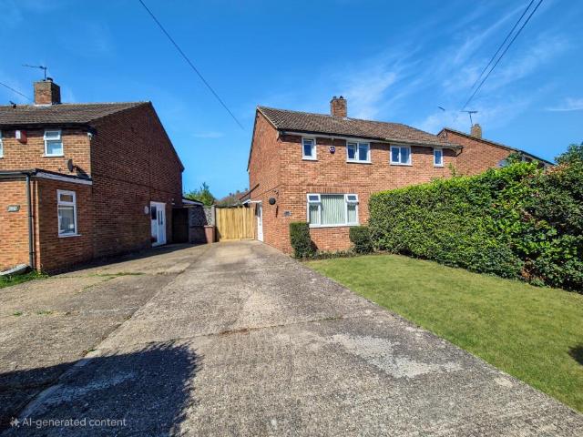 Semi Detached House for sale in Luton