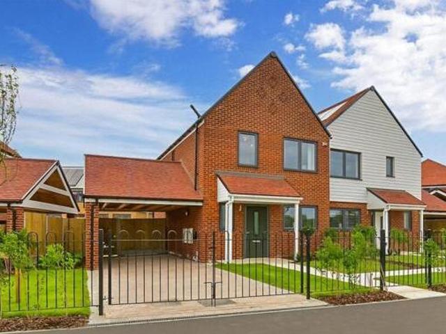 House for sale in Lyons, Greater London
