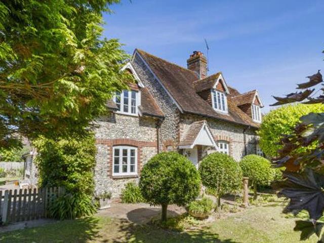 House for sale in Littlecote, West Sussex