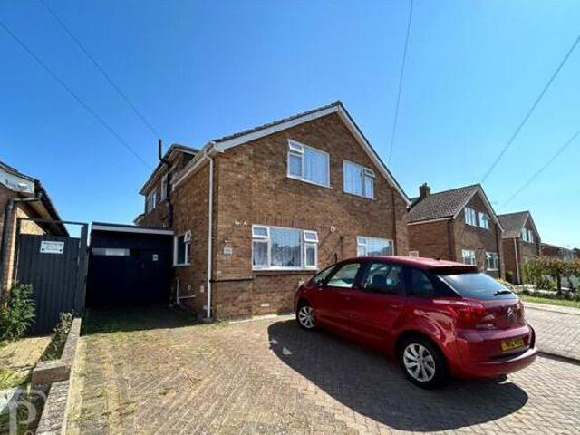 House for sale in Holland-on-Sea, Dale Hill