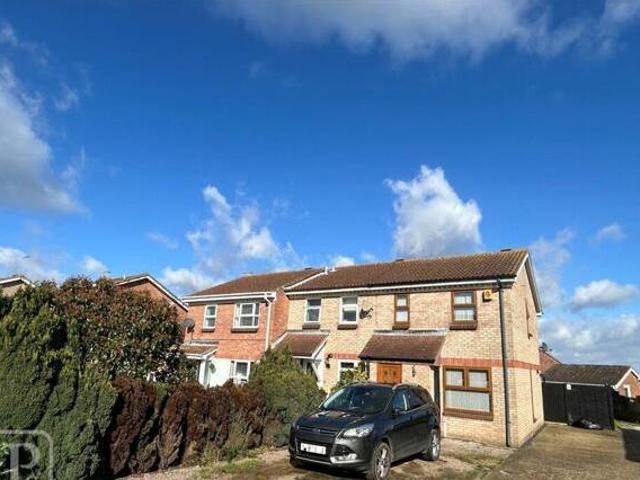 House for sale in Dale Hill, Essex