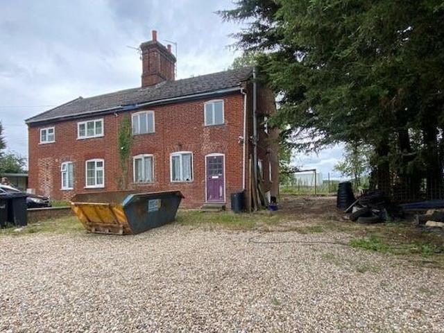 House for sale in Colney, East Bank