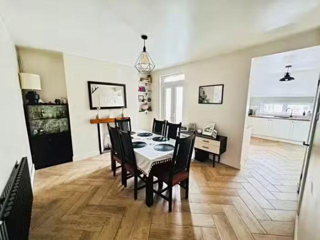 House for sale in Taibach