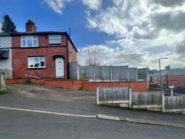 House for sale in Halesowen, West Midlands